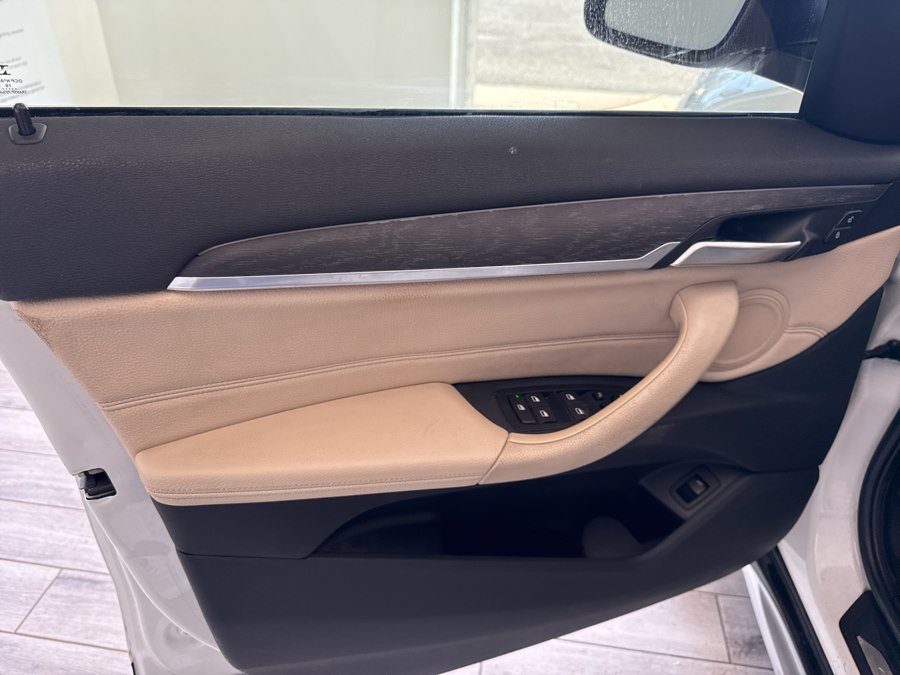 Used 2017 BMW X1 xDrive28i AWD/4WD image 13