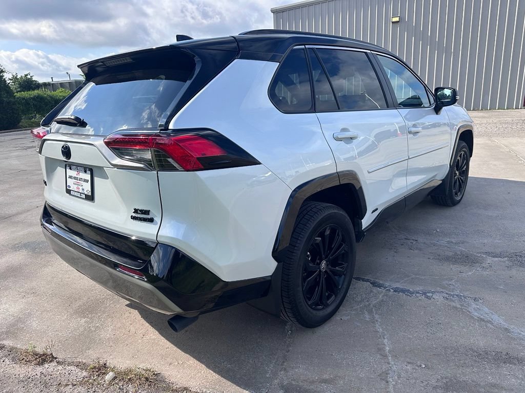 Used 2024 Toyota RAV4 XSE AWD/4WD image 6