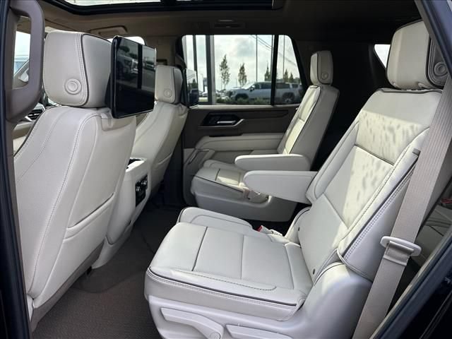 New 2026 GMC Yukon Denali w/ Denali Reserve Package AWD/4WD image 23