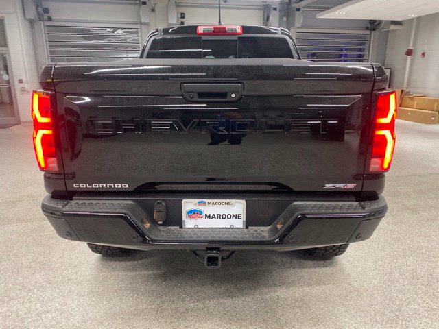 New 2026 Chevrolet Colorado ZR2 w/ Technology Package AWD/4WD image 6