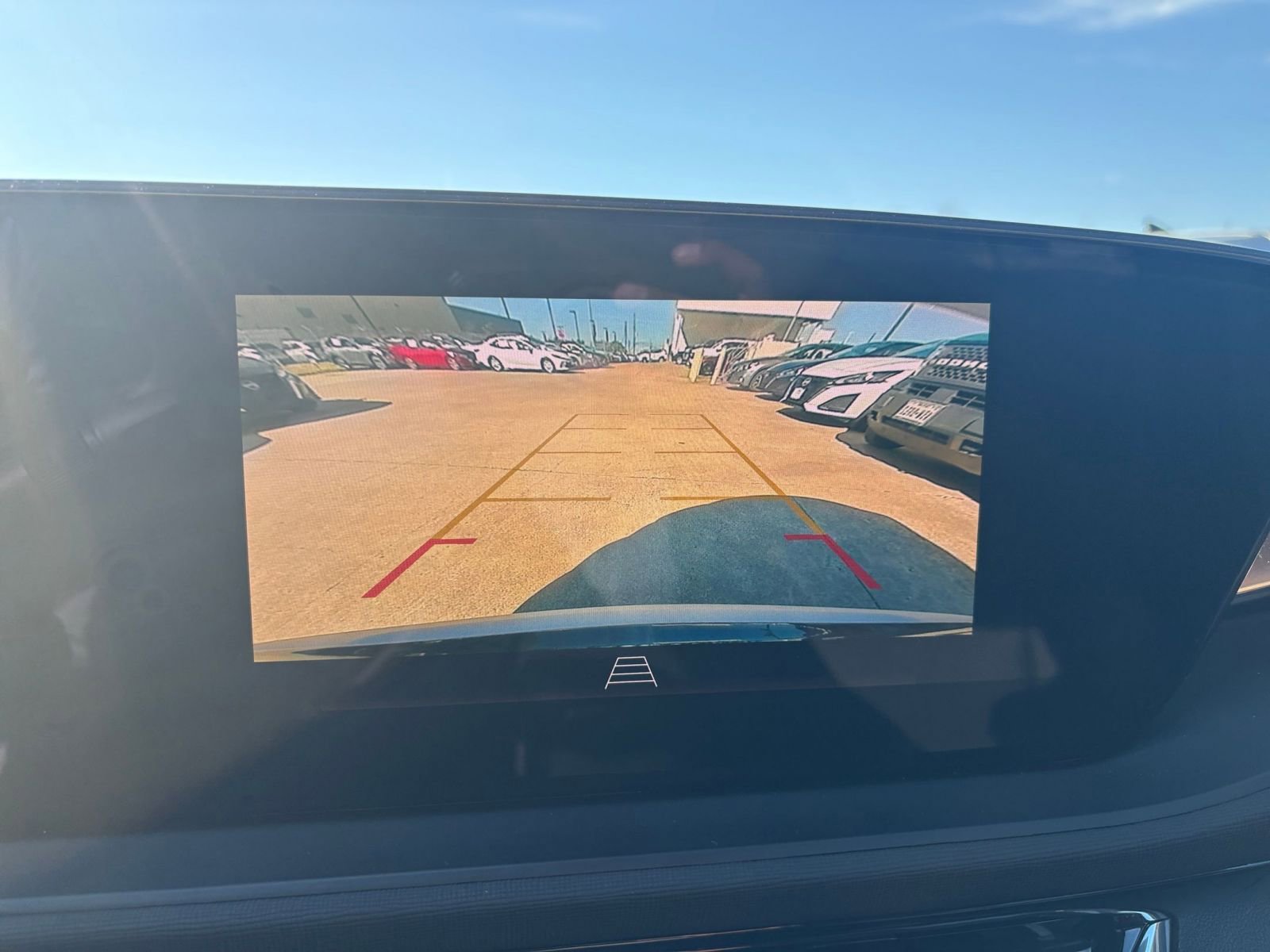 Used 2025 Buick Envista Sport Touring image 22