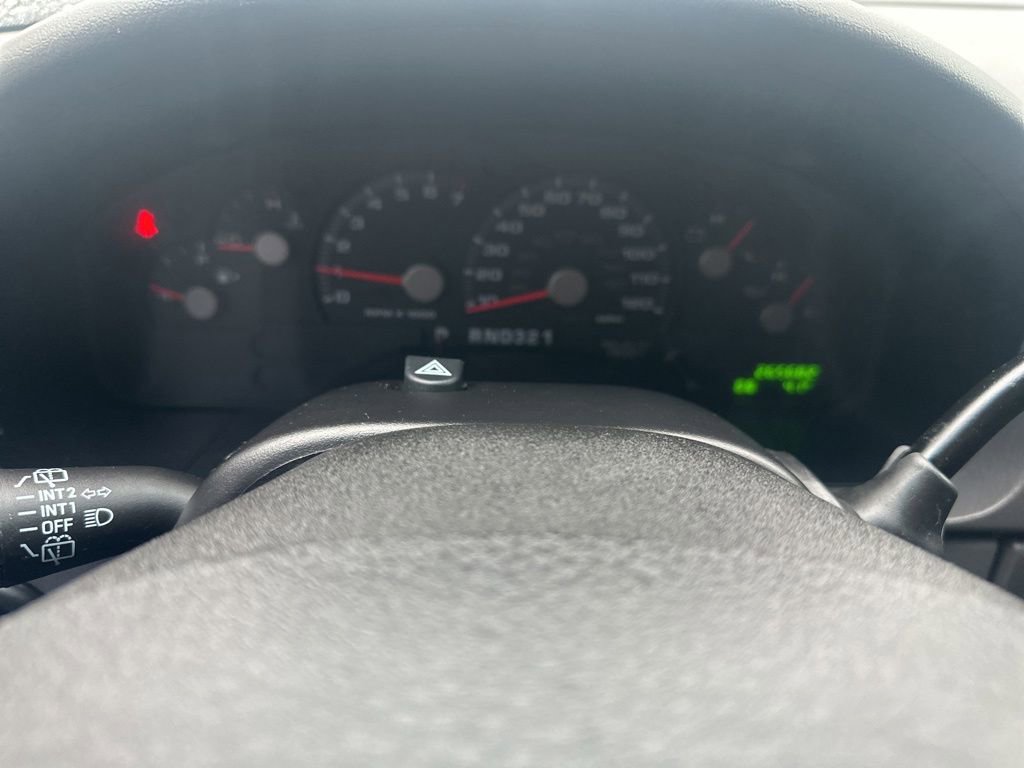 Used 2003 Ford Explorer XLT AWD/4WD image 2