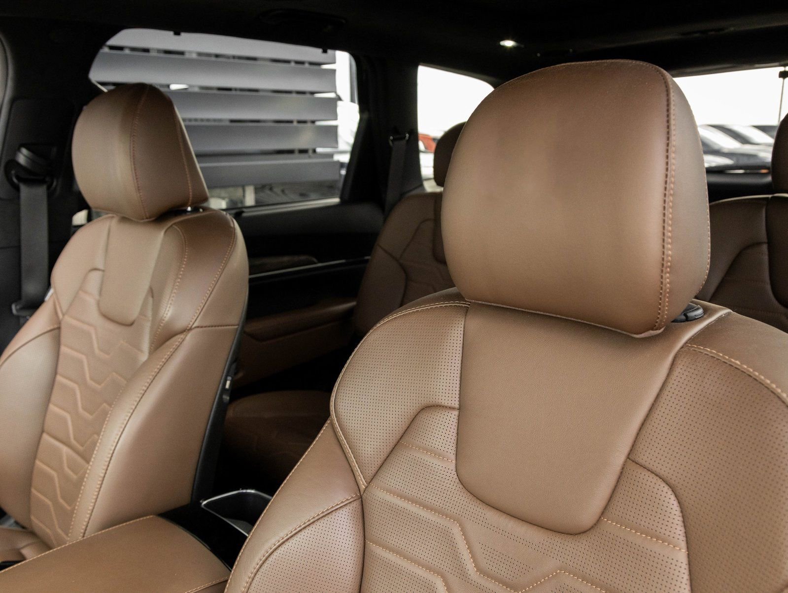 Used 2020 Kia Telluride SX w/ SX Prestige Package image 23