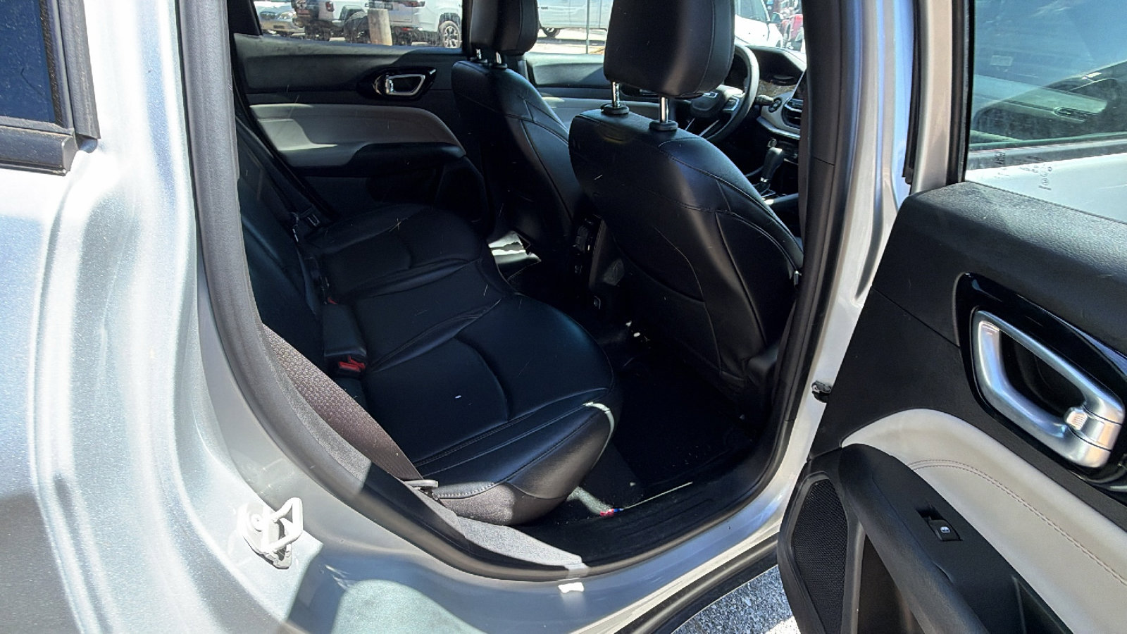 Used 2024 Jeep Compass Limited image 21