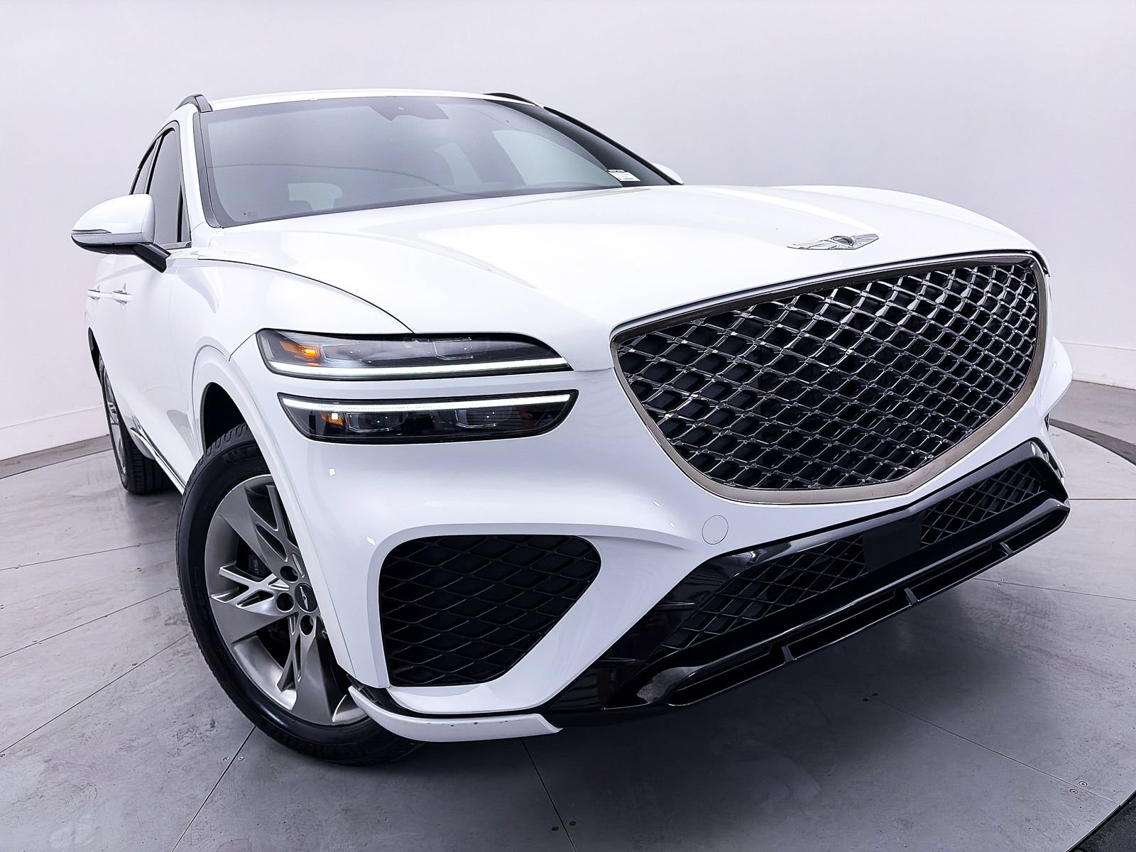 Used 2022 Genesis GV70 3.5T Sport AWD/4WD image 7