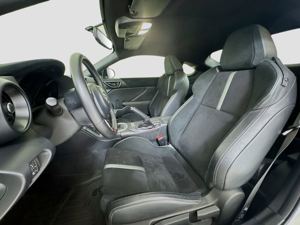Used 2023 Toyota GR86 Premium RWD image 10