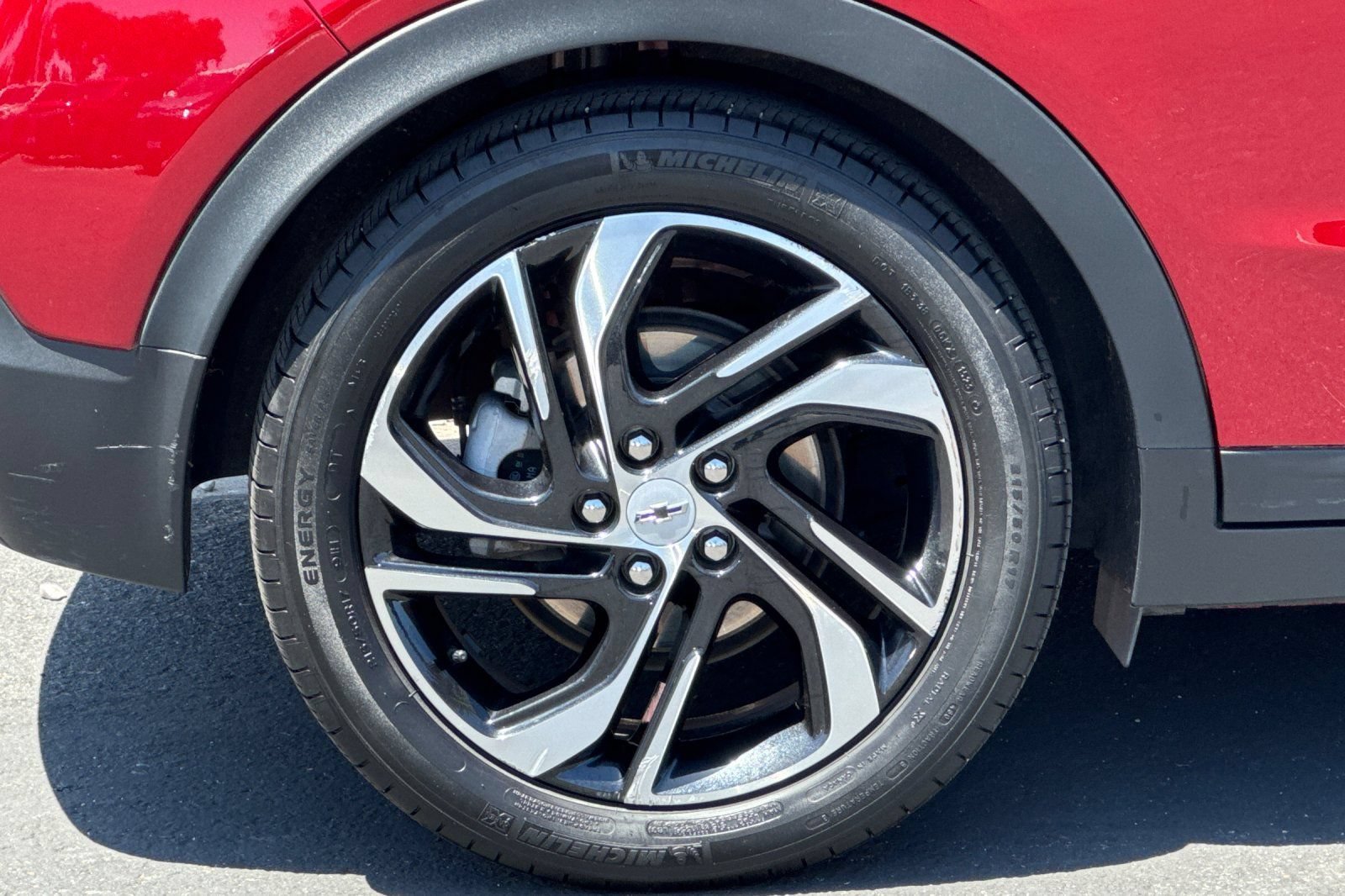 Used 2023 Chevrolet Bolt LT w/ Infotainment Package FWD image 41
