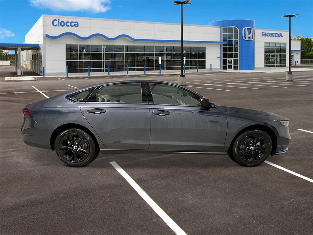 New 2025 Honda Accord SE image 7