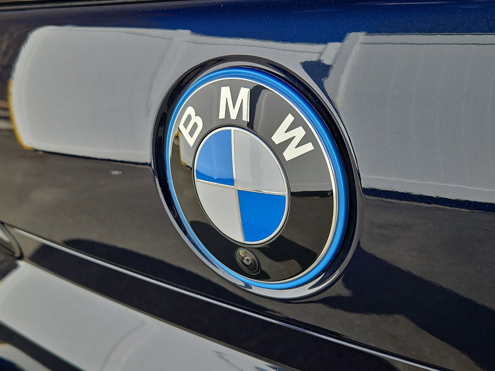 New 2026 BMW 750e xDrive AWD/4WD image 14