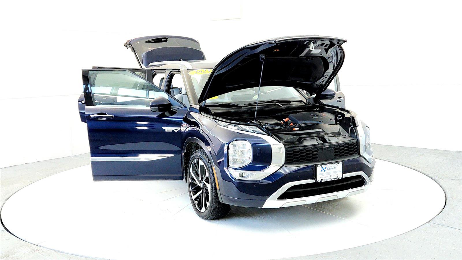 Used 2025 Mitsubishi Outlander SEL image 9