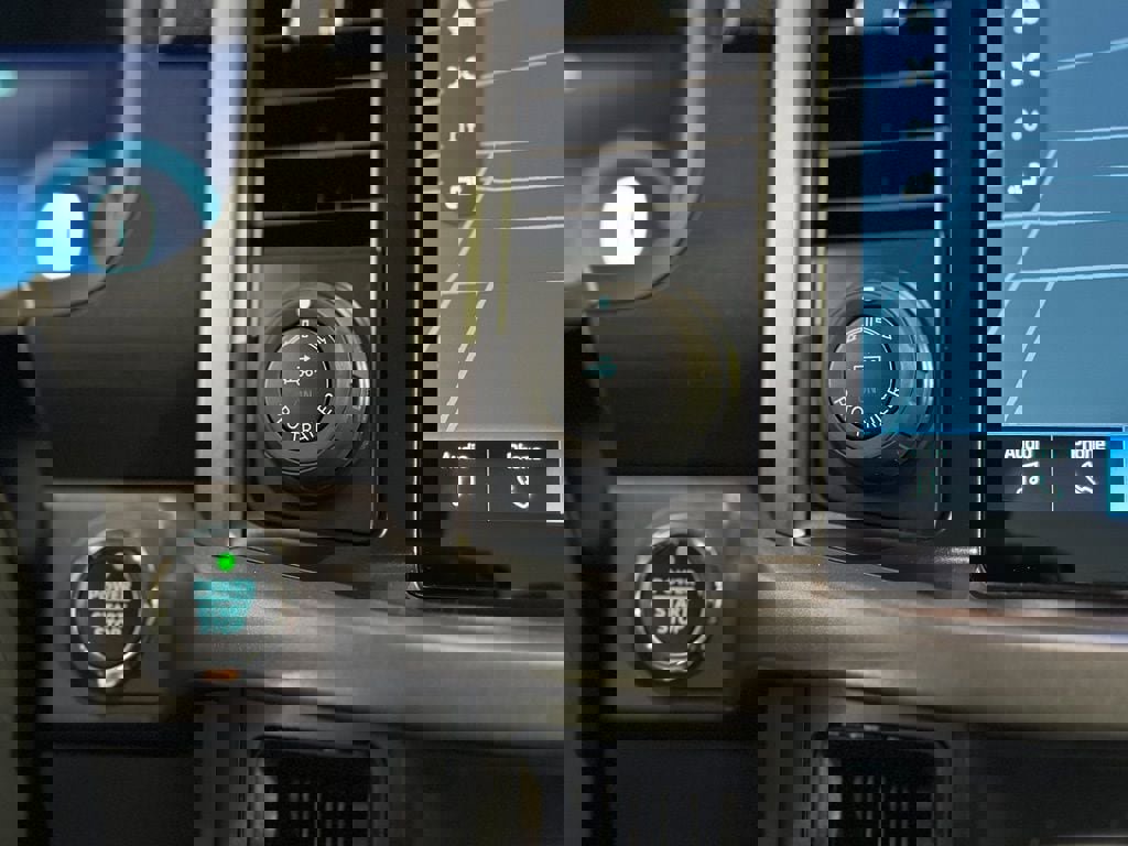 New 2025 Ford F150 Lightning XLT image 47