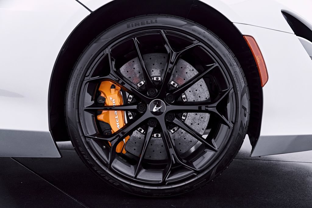 Used 2023 McLaren Artura RWD image 42