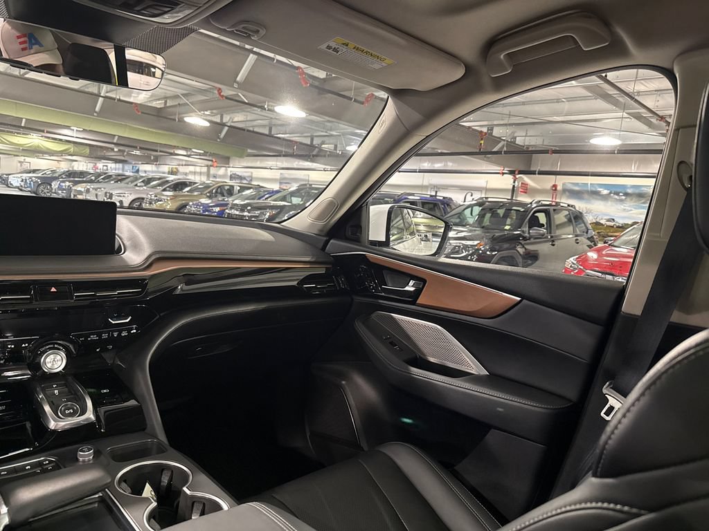 Used 2022 Acura MDX SH-AWD w/ Technology Package image 24