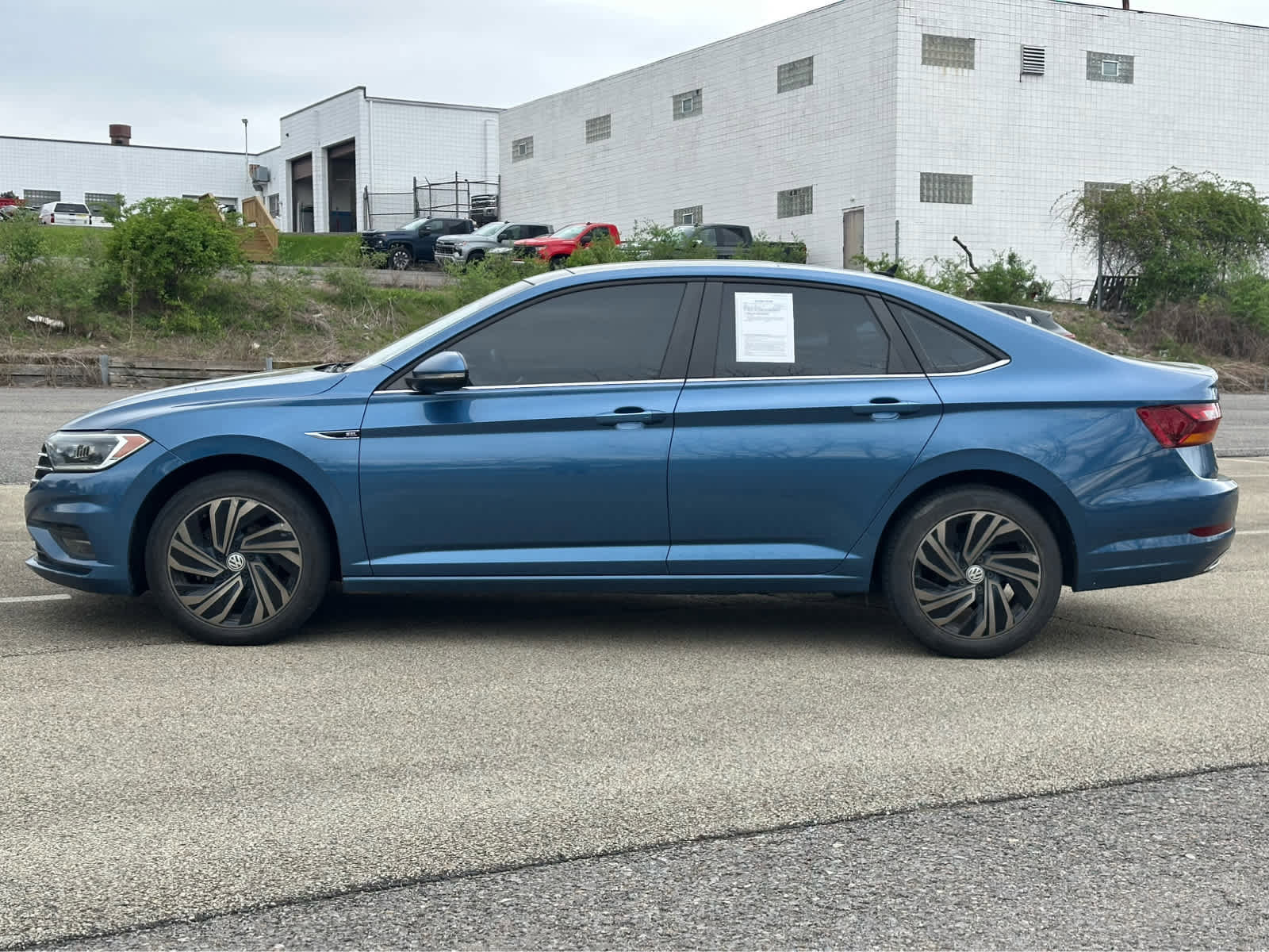 Used 2019 Volkswagen Jetta SEL Premium image 4