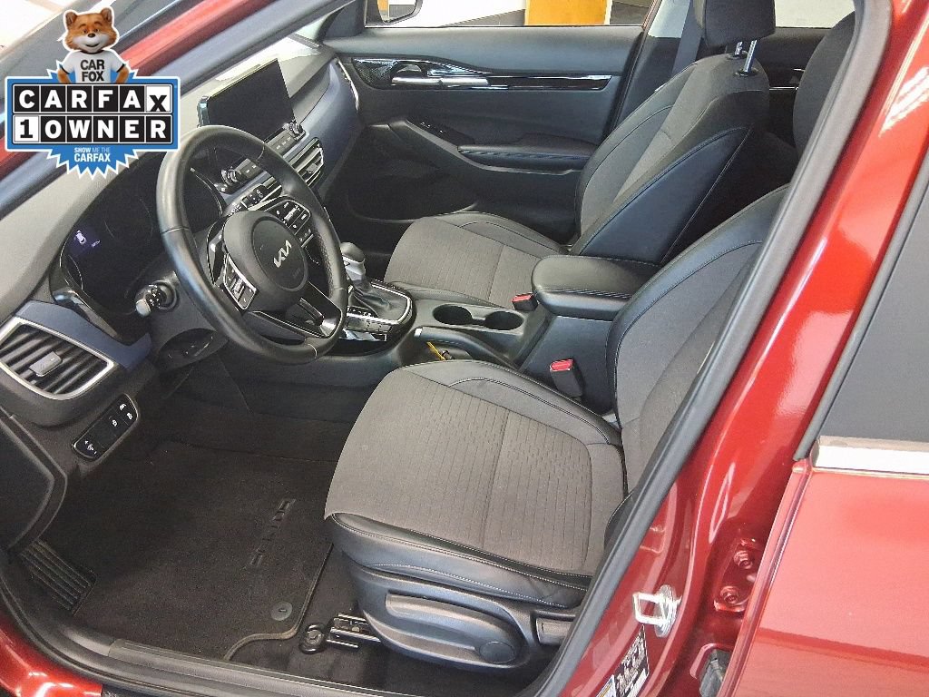 Used 2023 Kia Seltos S w/ Navigation Package FWD image 9