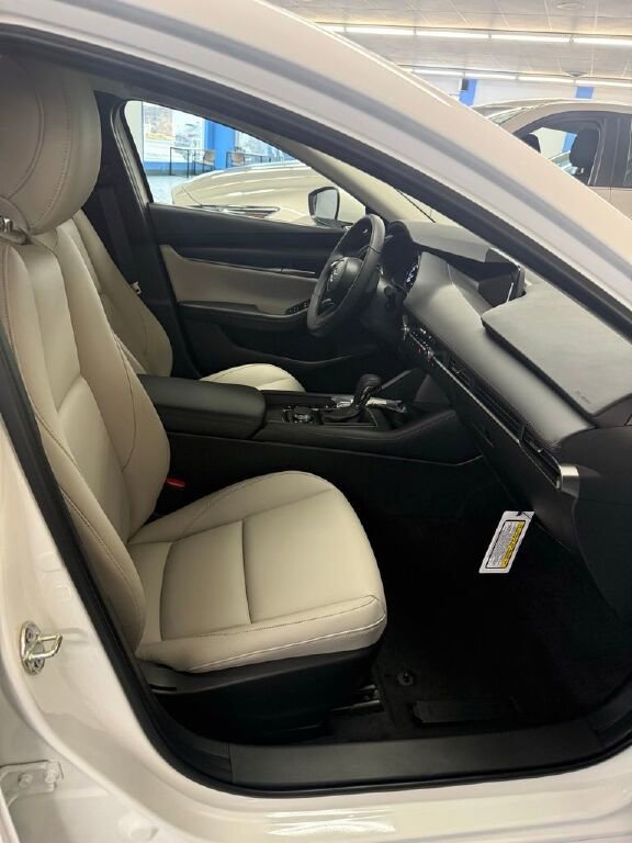 New 2026 MAZDA MAZDA3 2.5 S Sedan w/ Preferred Pkg image 19