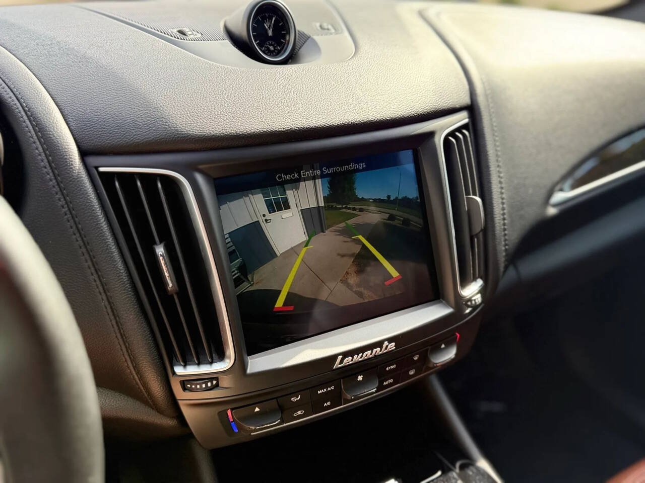 Used 2017 Maserati Levante S AWD/4WD image 23