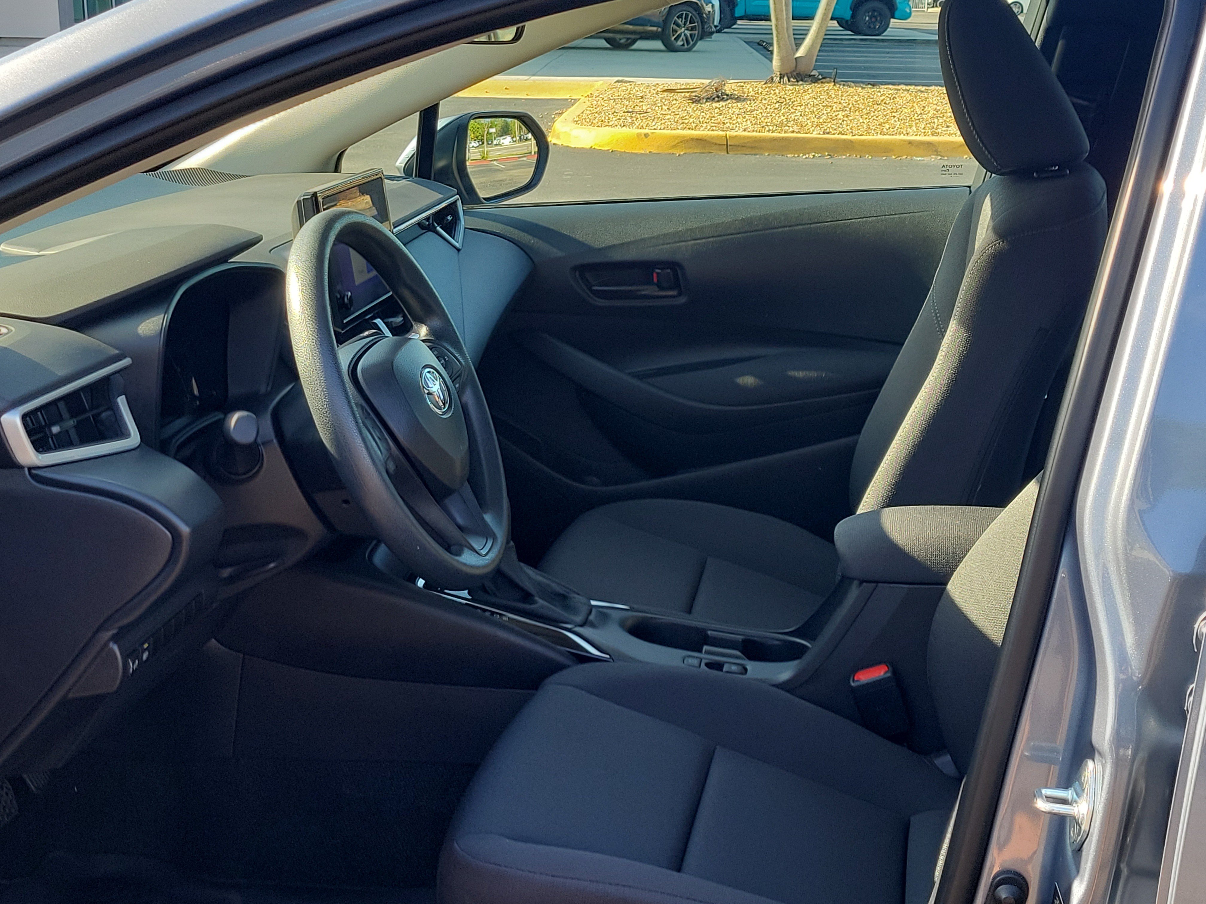 Used 2026 Toyota Corolla LE FWD image 21