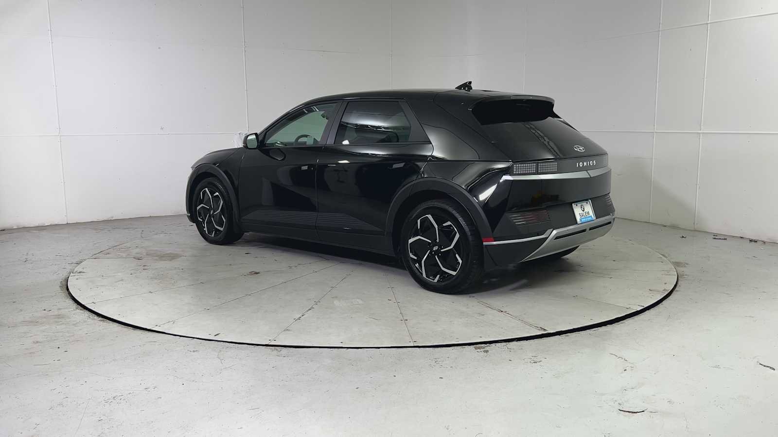 Used 2024 Hyundai Ioniq 5 SEL image 4