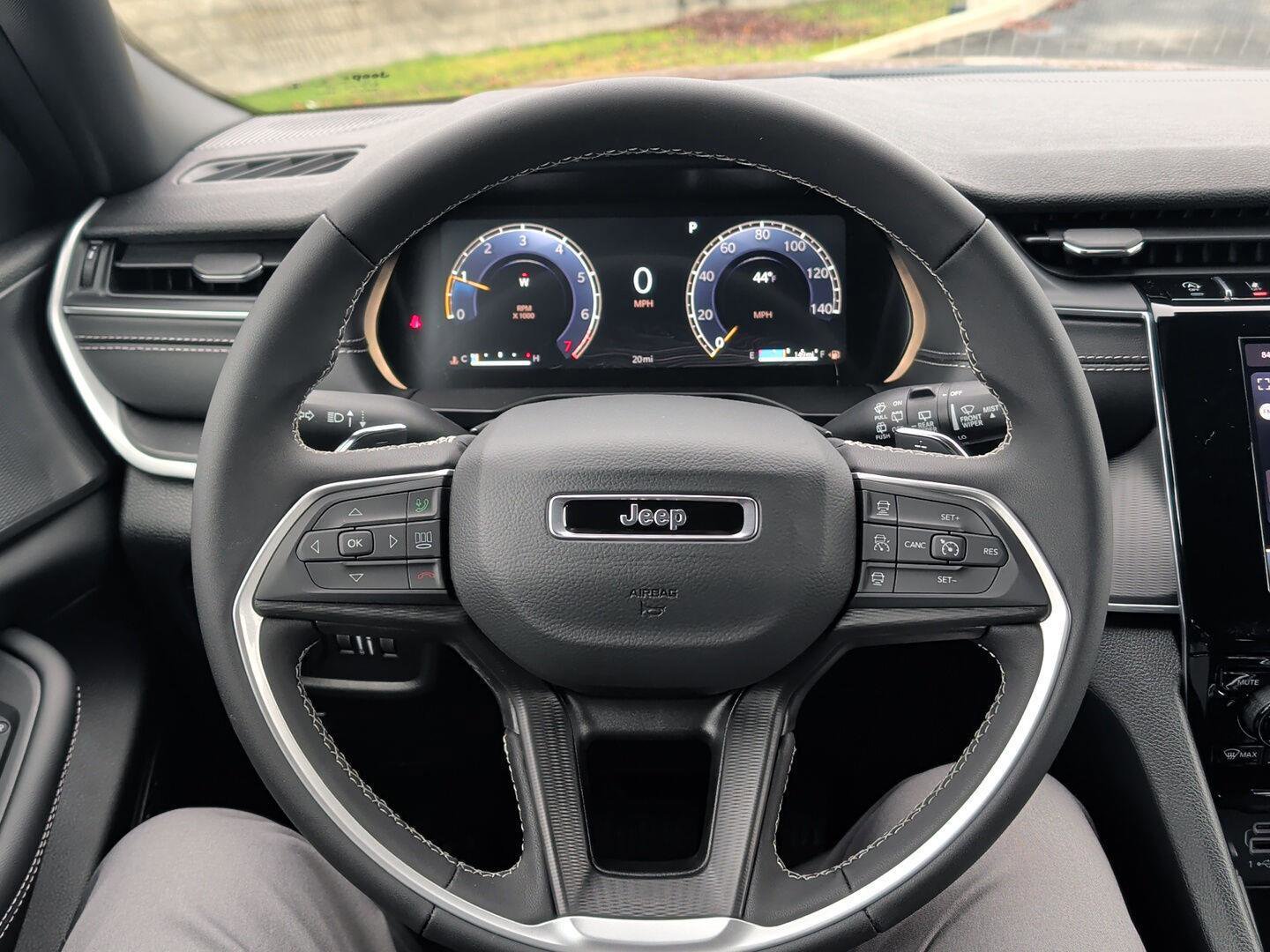 New 2025 Jeep Grand Cherokee Laredo image 15