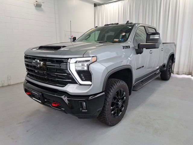 Used 2025 Chevrolet Silverado 2500 LT w/ Trail Boss Package AWD/4WD image 2