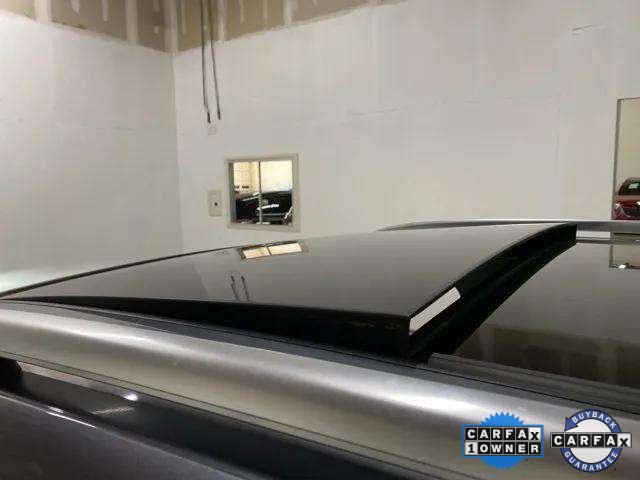 Used 2023 Volkswagen Tiguan SE w/ Panoramic Sunroof Package image 27