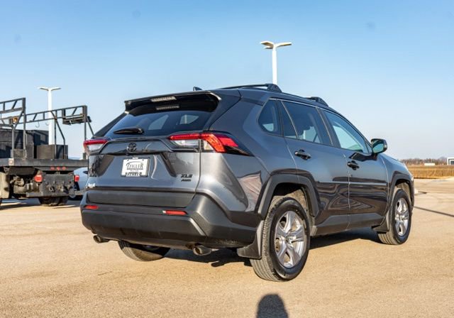 Used 2022 Toyota RAV4 XLE w/ Convenience Package image 7