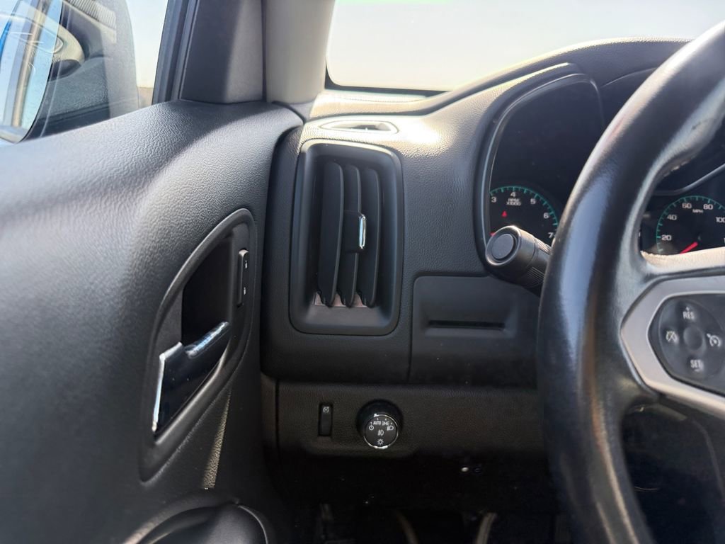 Used 2022 Chevrolet Colorado LT w/ LT Convenience Package image 22