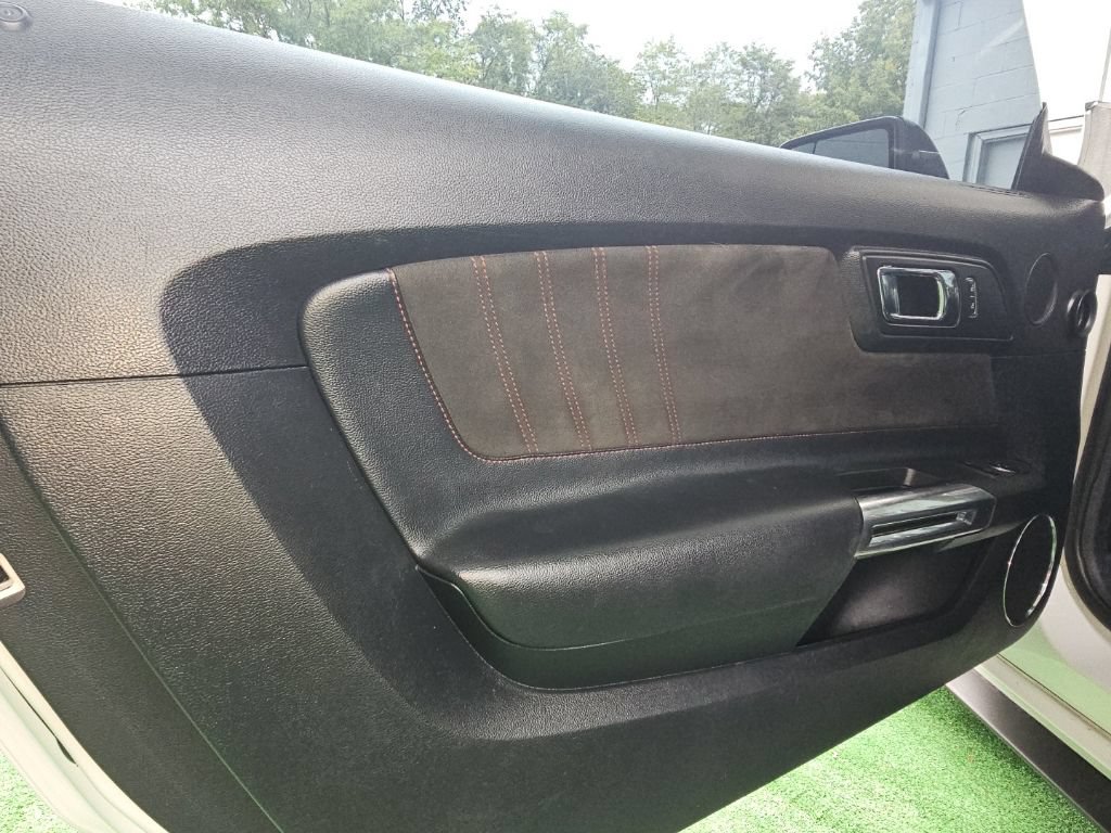 Used 2017 Ford Mustang GT Premium RWD image 12