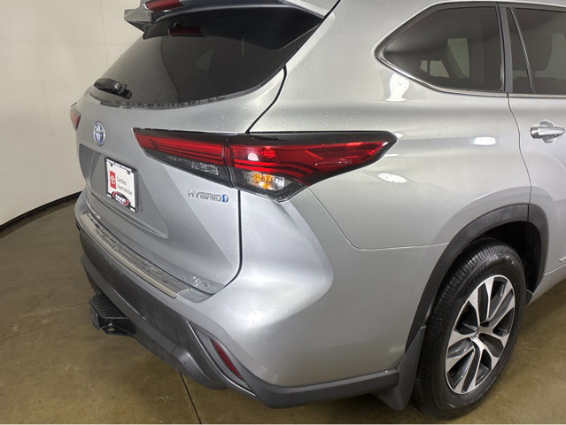Used 2023 Toyota Highlander XLE image 22