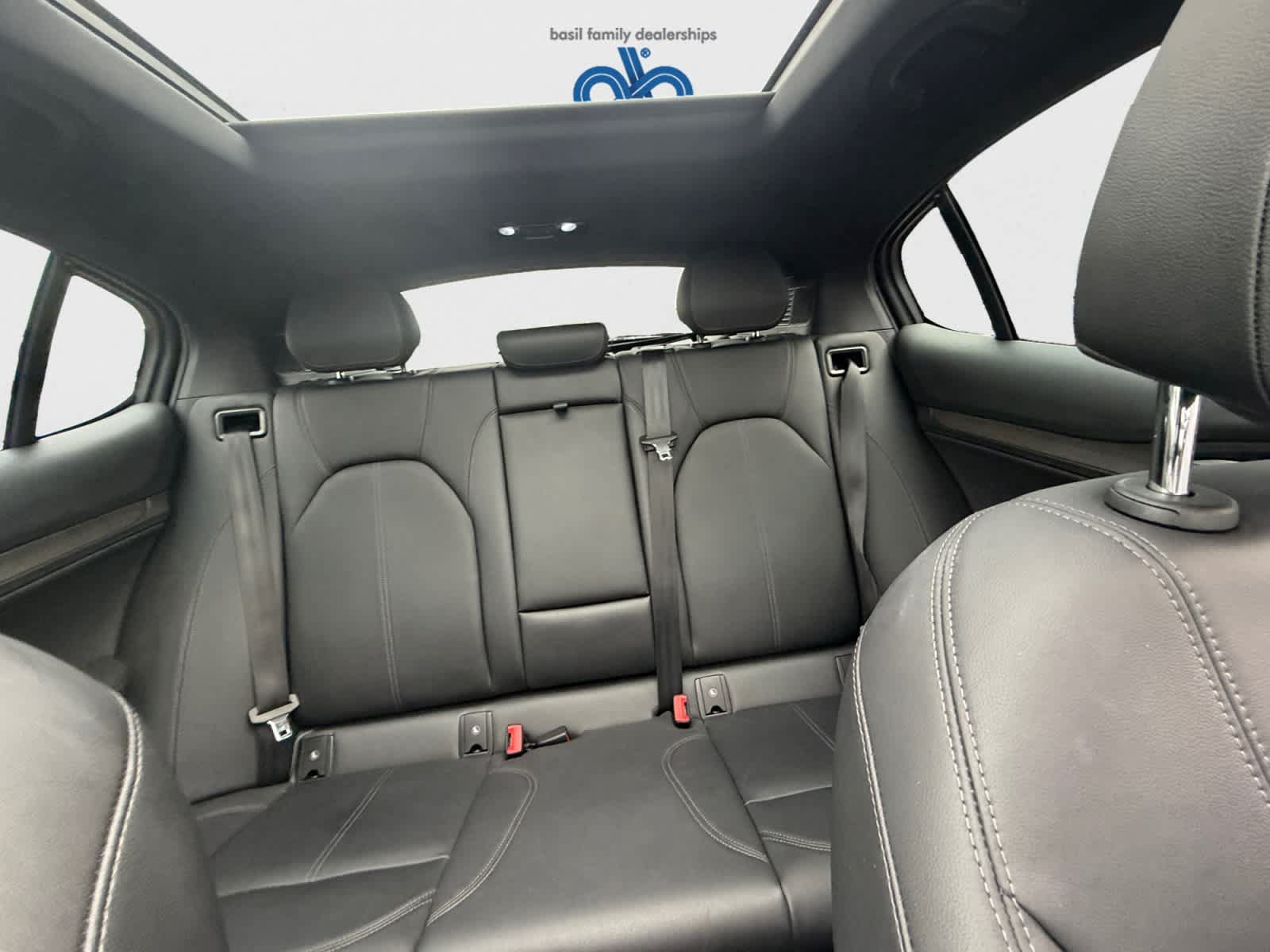 Used 2023 Alfa Romeo Stelvio Ti AWD/4WD image 18