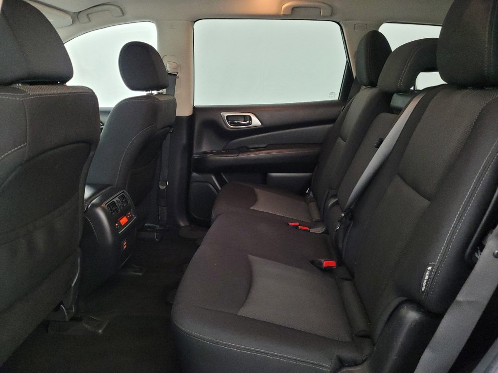Used 2018 Nissan Pathfinder SV AWD/4WD image 18