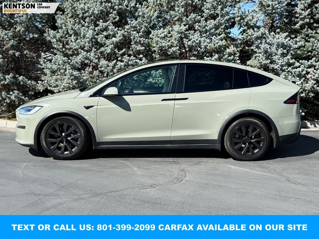 Used 2023 Tesla Model X image 3