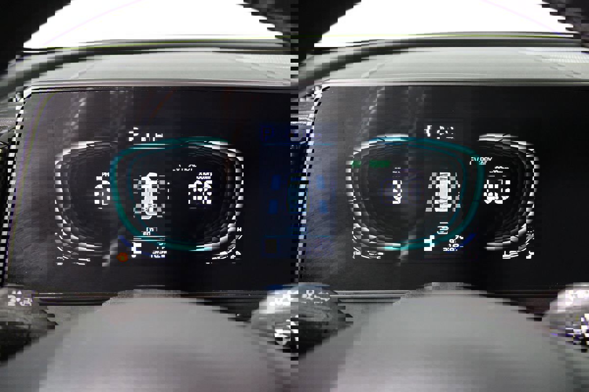 Used 2023 Kia Sportage EX image 11