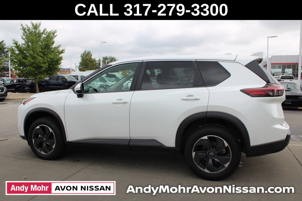 Used 2024 Nissan Rogue SV AWD/4WD image 4