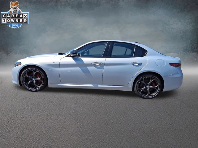 Used 2024 Alfa Romeo Giulia Ti w/ Performance Driving Package RWD image 7