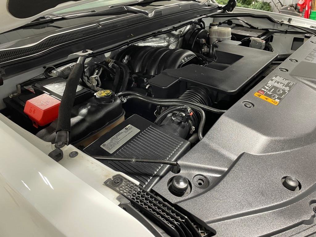 Used 2018 Chevrolet Suburban LT AWD/4WD image 44