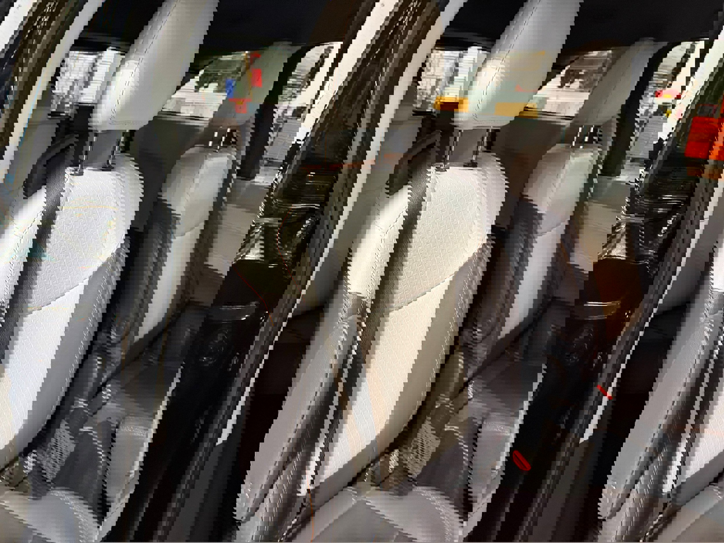 Used 2022 Toyota Sienna XSE w/ XSE Plus Package image 13