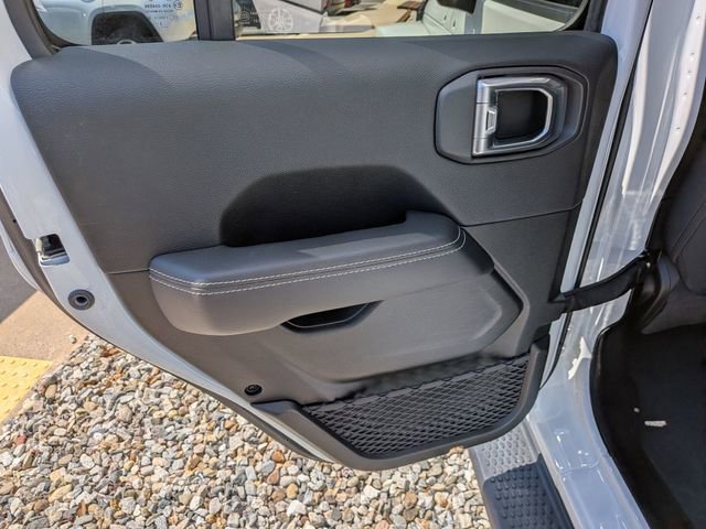 Used 2023 Jeep Wrangler Sahara w/ Cold Weather Group image 20