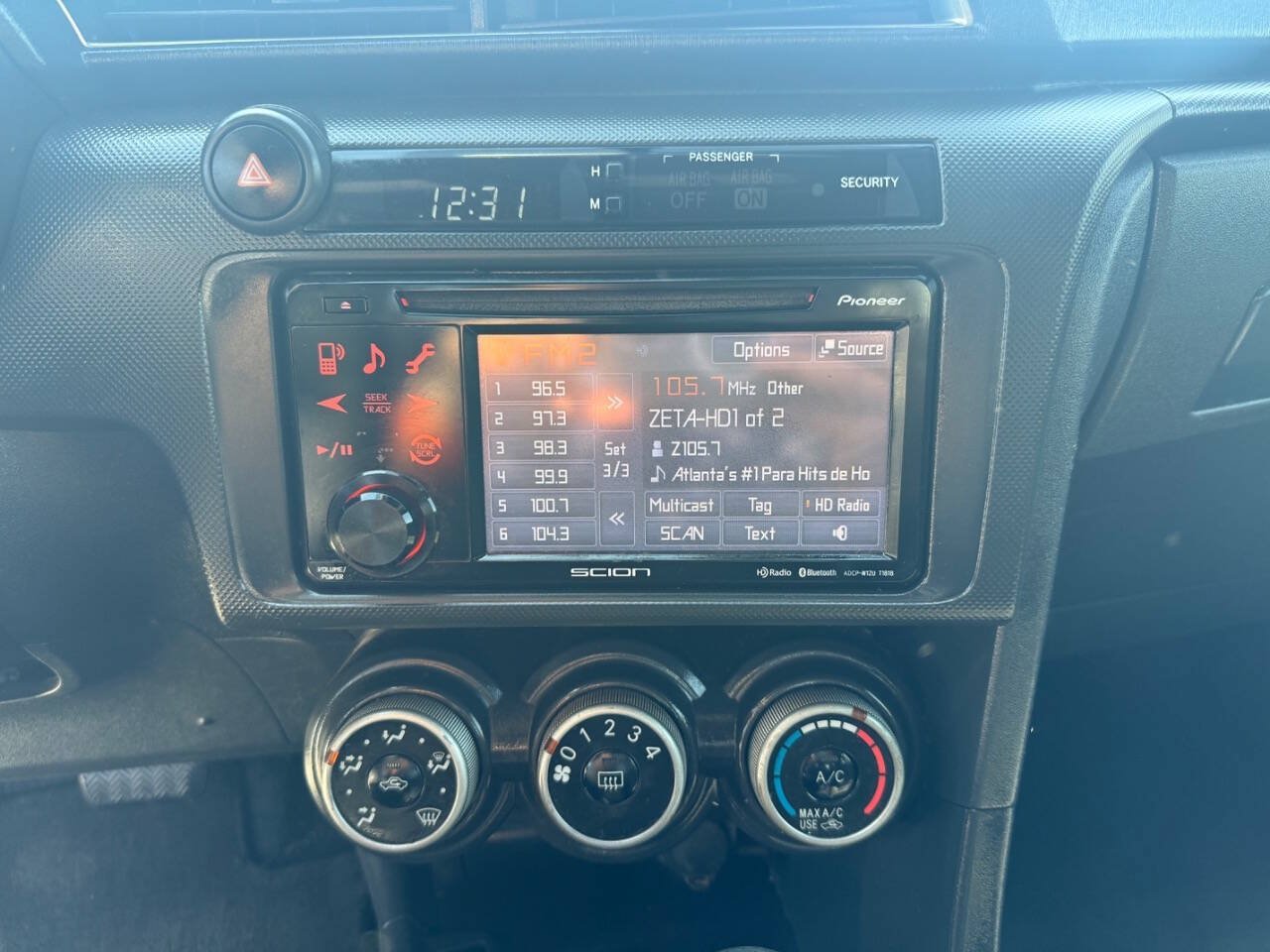 Used 2012 Scion tC FWD image 22