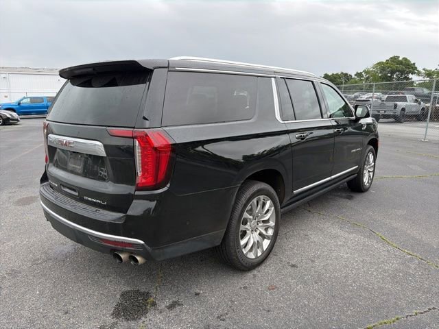 Used 2023 GMC Yukon XL Denali w/ Denali Reserve Package AWD/4WD image 4