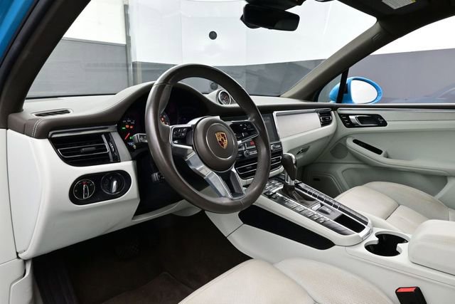 Certified 2019 Porsche Macan S AWD/4WD image 4