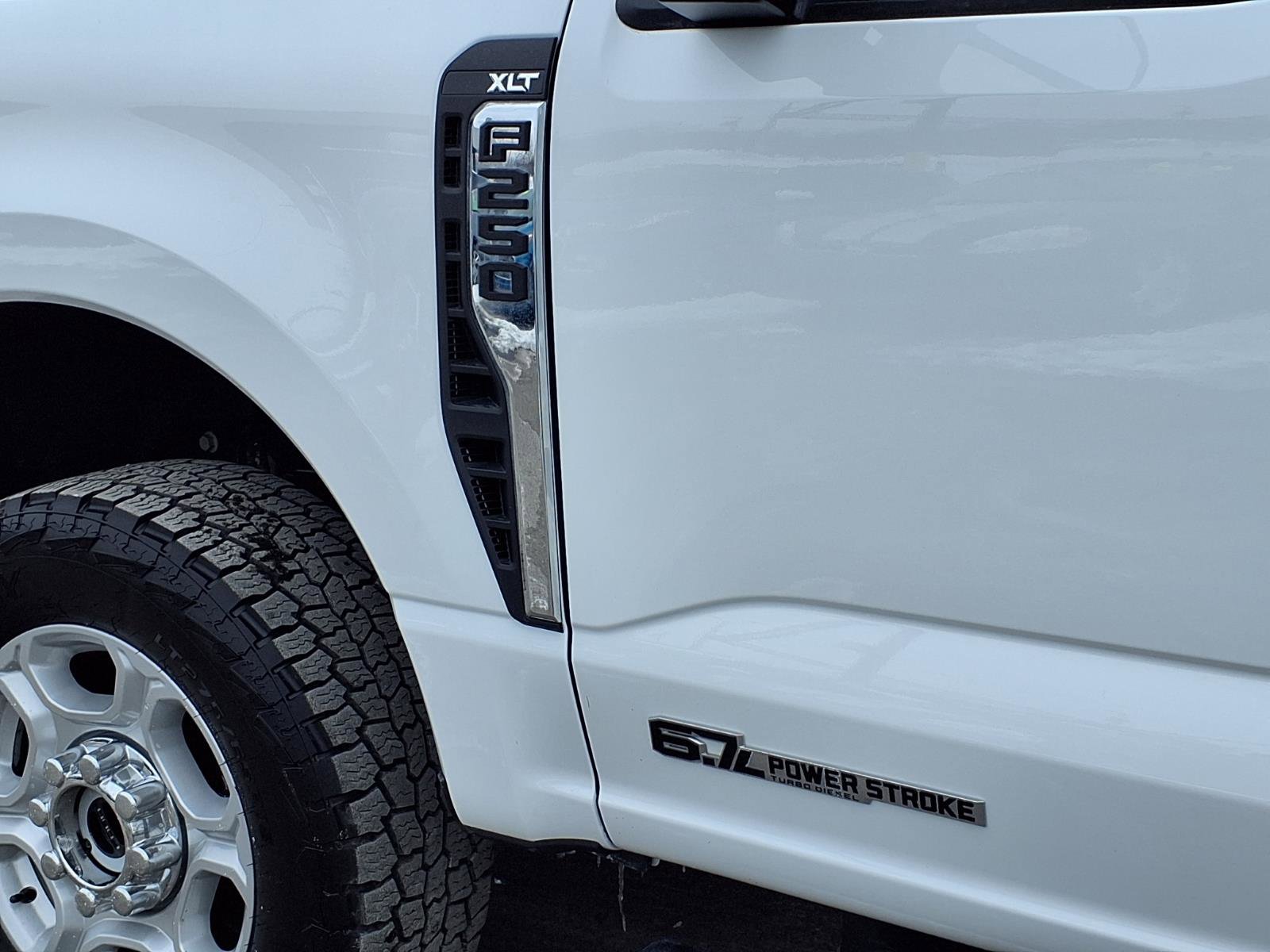 Used 2025 Ford F250 XLT image 27