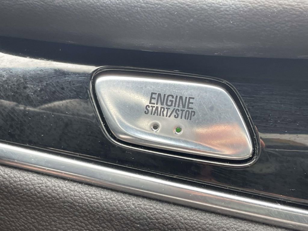 Used 2023 Buick Enclave Avenir w/ Avenir Technology Package image 30