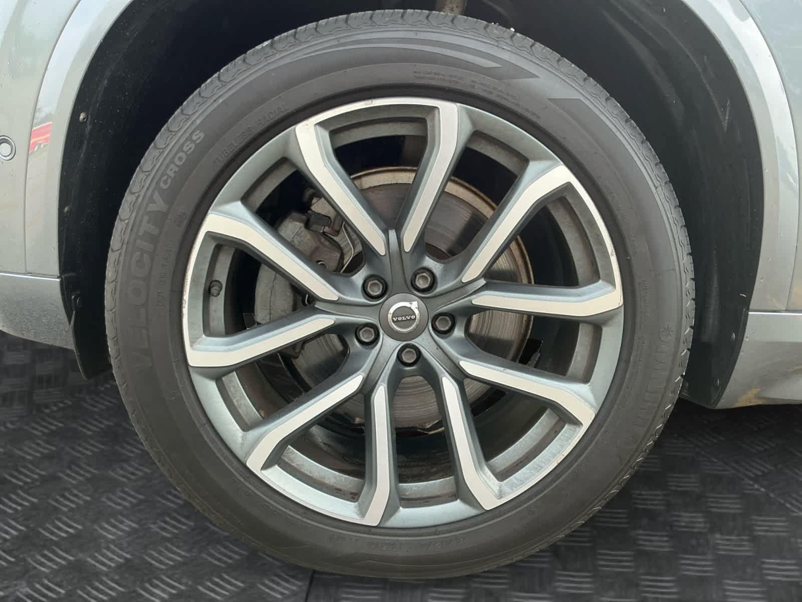 Used 2019 Volvo XC90 T6 Momentum w/ Advanced Package AWD/4WD image 14