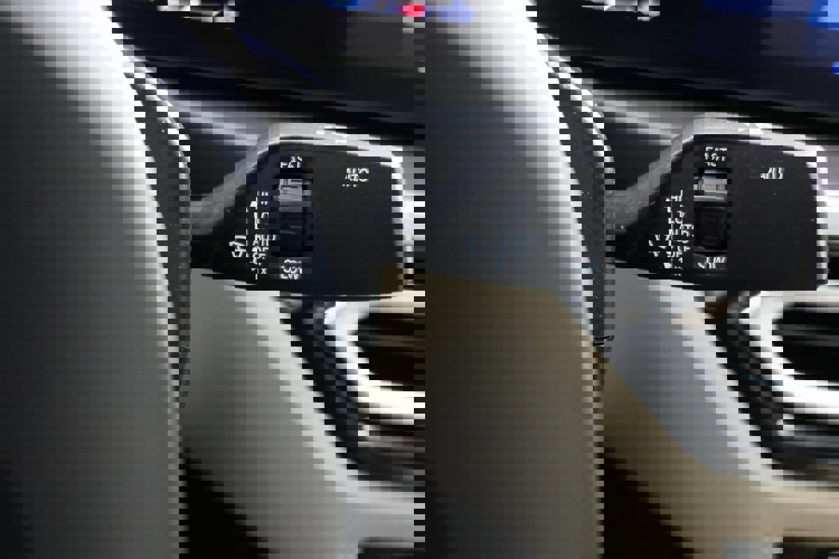 Used 2024 BMW M340i xDrive w/ Premium Package image 28