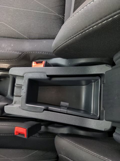 Certified 2021 Ford EcoSport SE image 32