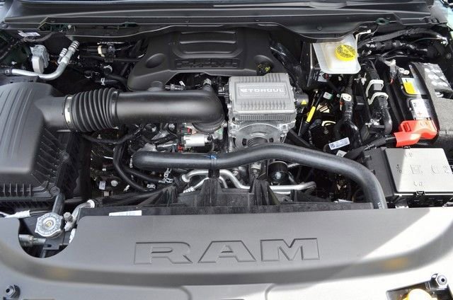 New 2026 RAM 1500 Laramie AWD/4WD image 34
