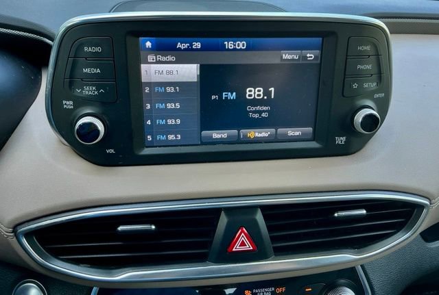 Used 2019 Hyundai Santa Fe Limited AWD/4WD image 26