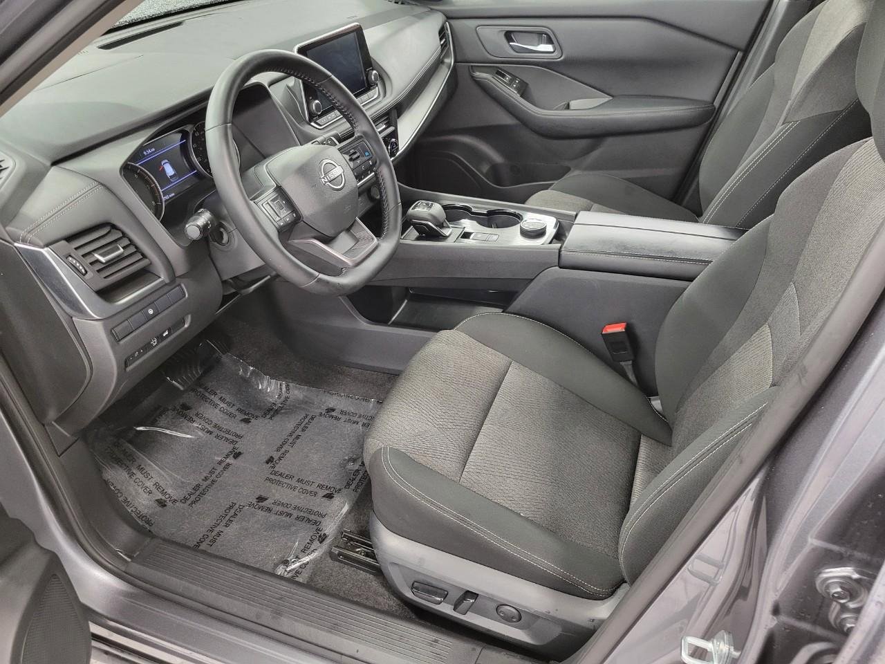 Used 2025 Nissan Rogue SV AWD/4WD image 10